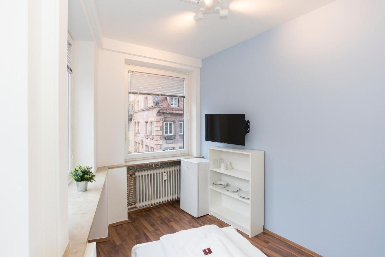 Zentral Gelegene Zimmer Mit Gemeinschaftsbad Und Kueche Nuremberg Exterior photo